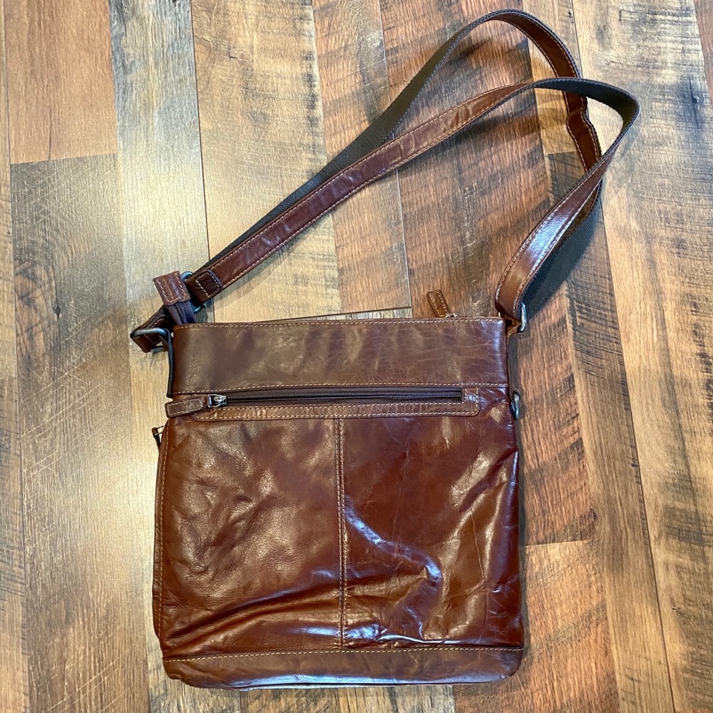 JACK GEORGES Voyager Crossbody Bag - Picture 5 of 8